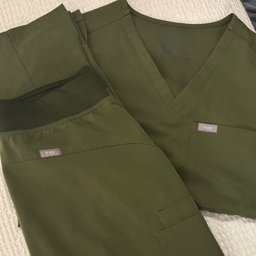 Figs olive  Green Women's Scrub Pants & Top